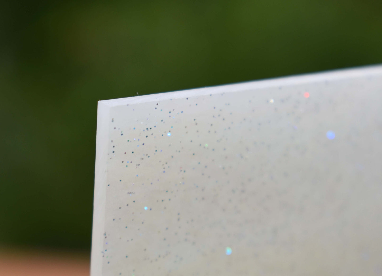 3mm AH-046 Pearl yellow shimmery marble & holographic LG gritter
