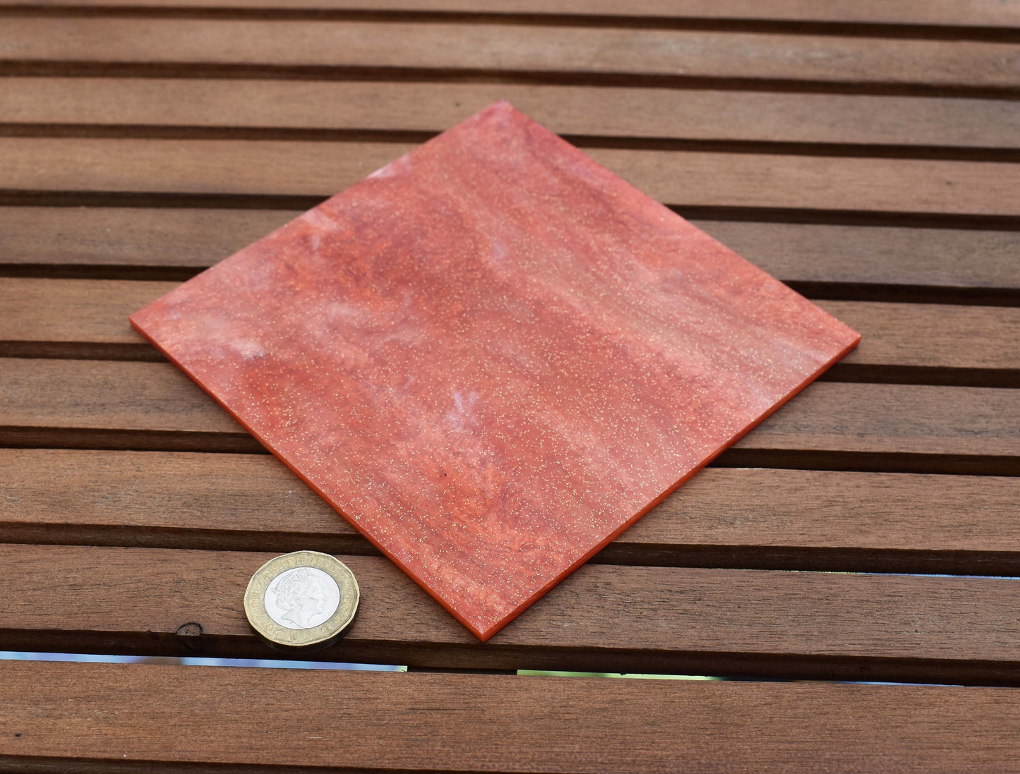 3mm AH0-41 Burning red shimmery marble & gold LG glitter
